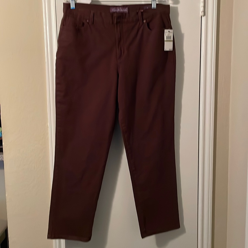 Ladies Brown Fitting Jeans w/a little stretch